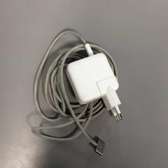 Adapter, gemeldet von Vrije Universiteit Brussel (VUB) über iLost