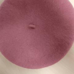 ラグ & 衣類 - Muts Roze がiLostで Regio West-Vlaanderen によって報告されました