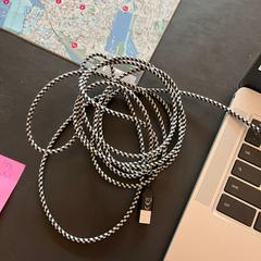 iphone charger cable, gemeldet von Conscious Hotel Westerpark über iLost
