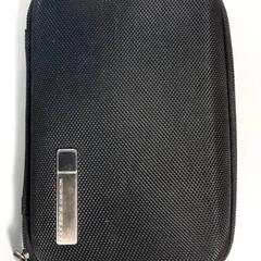 Pennenzak // pencil case Zwart/Black, som rapportert av Vrije Universiteit Brussel (VUB) ved bruk av iLost