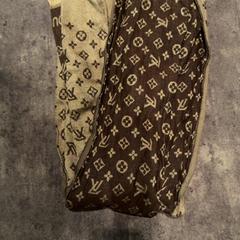 Sjaal, zoals gemeld door Van der Valk Hotel Haarlem met iLost