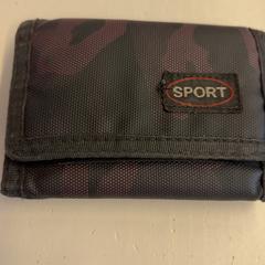 財布 Vloemans がiLostで GVB によって報告されました