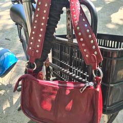Rode handtas, iLost에 보고됨