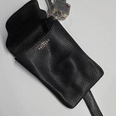 Correa & Chaves 3 sleutels in zwart lederen tasje, segundo informou Stad Hasselt usando iLost