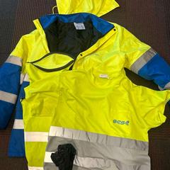 Veste, a été signalé par Amsterdam ID Aparthotel utilisant iLost