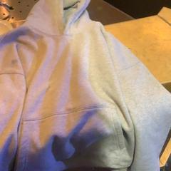 Pullover, gemeldet von Café Leentje über iLost