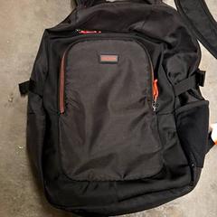 Sac à dos, a été signalé par Breng Arnhem utilisant iLost