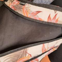 가방 blanc avec des plumes, iLost를 사용하여 TCL에 보고됨