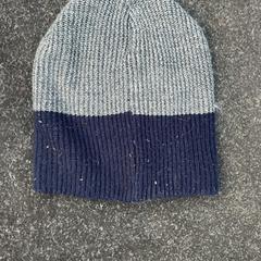 Gorro Grijs/Blauw, ha sido reportado por Schaatsbaan Rotterdam con iLost