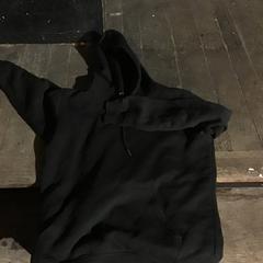 Zwarte hoodie, zoals gemeld door De Heeren van Aemstel met iLost