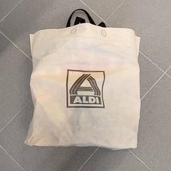 İLost kullanarak Centraal magazijn tarafından bildirildiği gibi Bez çanta Aldi