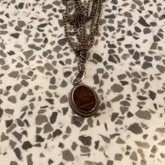 Ketting, zoals gemeld door MEININGER Hotel Berlin "Mitte" Humboldthaus met iLost