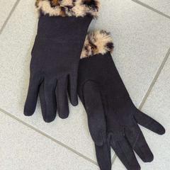 Sweater handschoen, as reported by Regio Oost-Vlaanderen using iLost