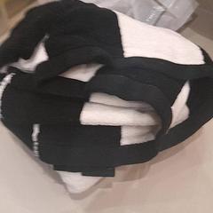 İLost kullanarak Van der Valk Hotel Schiphol tarafından bildirildiği gibi Bornoz