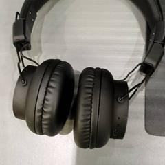 Slúchadlá zwart, ako bolo nahlásené Qbuzz GD Groningen HS pomocou iLost