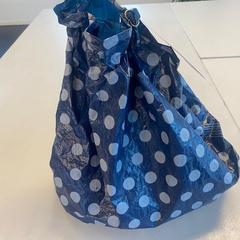 Plastic tas, iLost를 사용하여 Gebo Tours에 보고됨