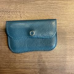 Lommebok Okkerse bianca, som rapportert av Gemeente Amsterdam - Bureau Gevonden Voorwerpen ved bruk av iLost