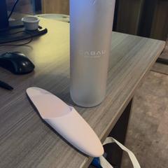 Butelka wody & Razor, zgłoszono przez Van der Valk Hotel Haarlem przy użyciu iLost