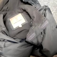 Blauwe jas, rapporterat av Mövenpick Hotel Amsterdam City Centre med iLost