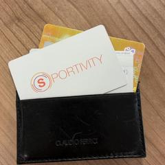 카드 홀더 van Berkel, iLost를 사용하여 Connexxion Amstelland-Meerlanden Schiphol Zuid에 보고됨