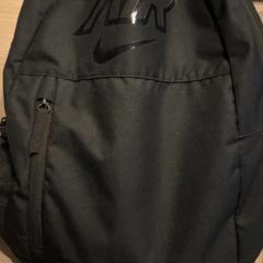 Batoh, jak nahlášeno Pathé Groningen pomocí iLost