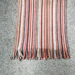 Sjaal Kleurrijk met franjes, zoals gemeld door Burgers' Zoo met iLost