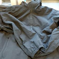 Odzież - Jas, zgłoszono przez Regio Limburg - Leuven przy użyciu iLost