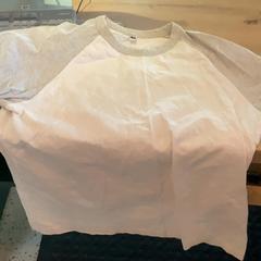 T shirt White, iLost를 사용하여 MEININGER Hotel Köln West에 보고됨