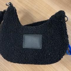 Handbag, as reported by Connexxion Amstelland-Meerlanden Schiphol Zuid using iLost