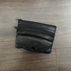 zwarte portemonnee がiLostに報告されました