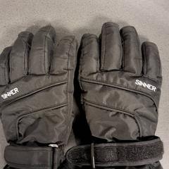 Rękawiczki, zgłoszono przez Breng Nijmegen przy użyciu iLost