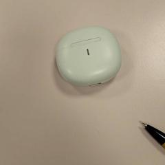 イヤホン Ooetjes がiLostで Vrije Universiteit Amsterdam によって報告されました