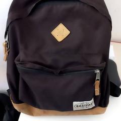 Mochila Zwart en beige applicatie, ha sido reportado por Arriva Limburg Zuid con iLost