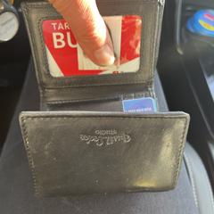 Zwarte portemonnee an iLost gemeldet