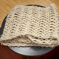 Schal en laine, gemeldet von IKEA Nice Saint Isidore über iLost