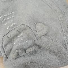Plaid bébé, iLost를 사용하여 IKEA Toulon에 보고됨