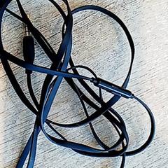 전자제품 - Kabel oortjes, iLost를 사용하여 Centraal magazijn에 보고됨