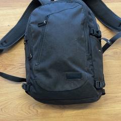 Mochila, como reportado por GVB utilizando o iLost