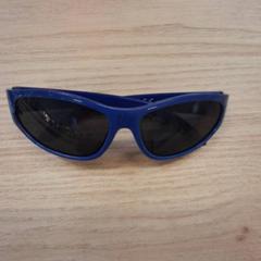 Sunglasses Bleu, as reported by IKEA Villiers-sur-Marne using iLost