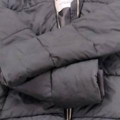 Bunda Zwart, jak nahlášeno IKEA Utrecht pomocí iLost