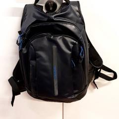 حقائب حمل وحقائب اليد Schep، كما تم الإبلاغ عنه بواسطة Qbuzz ZHN عبر iLost