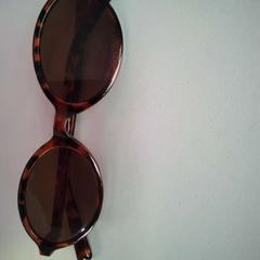 Glasses, as reported by Twisto using iLost