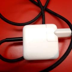 Laptop oplader がiLostで UvA REC によって報告されました