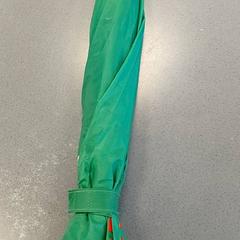 Esernyő, amint azt Regio Antwerpen - Brussel az iLost segítségével jelentette.