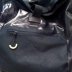 Ruksak Zwart, ako bolo nahlásené Qbuzz Fryslân pomocou iLost