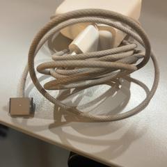 Laddare opladen, rapporterat av Padualaan 101 med iLost