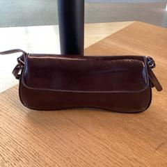 핸드백 Bordeaux, iLost를 사용하여 Stad Hasselt에 보고됨