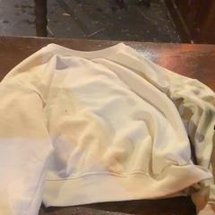 Jersei Gebroken wit, segons ha informat Café Leentje mitjançant iLost