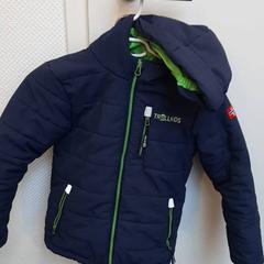 Dzseki Dunkelblau Trollkids, amint azt Wilmering Vechta az iLost segítségével jelentette.