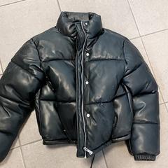 Odzież - Winterjas, zgłoszono przez Regio Limburg - Leuven przy użyciu iLost